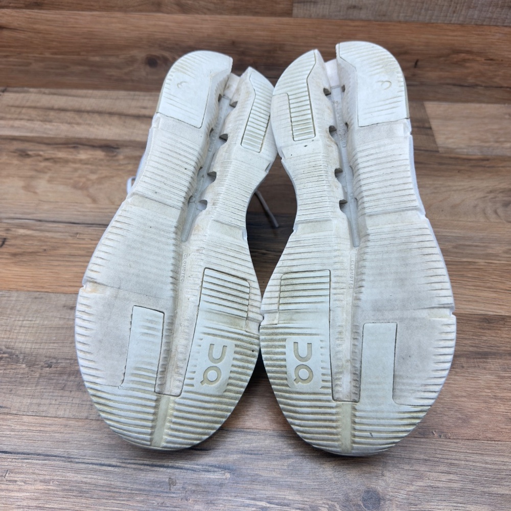 On Running On Cloudnova 2 Women's size 9 Shoes sn… - image 6